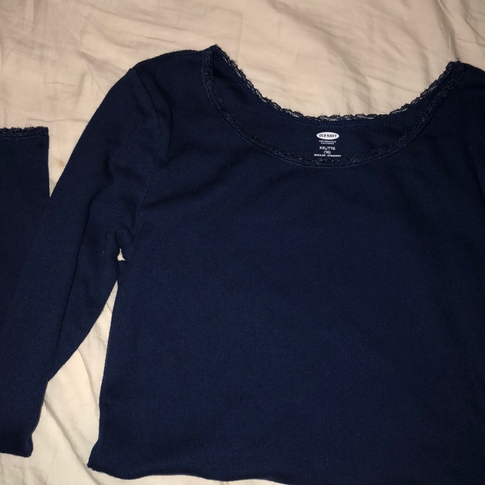 Old navy blue top